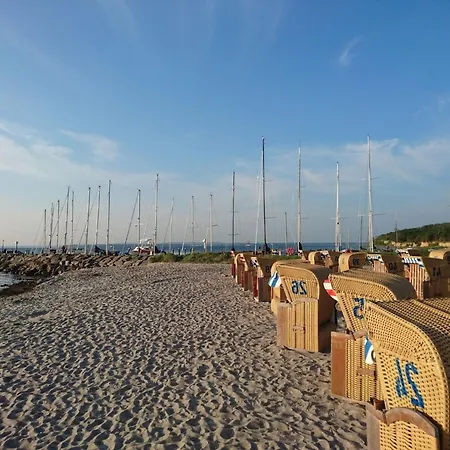 Modernes Appartement, 200 Meter Bis Zum * Timmendorfer Strand